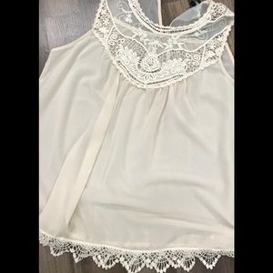 Lace sleeveless shell